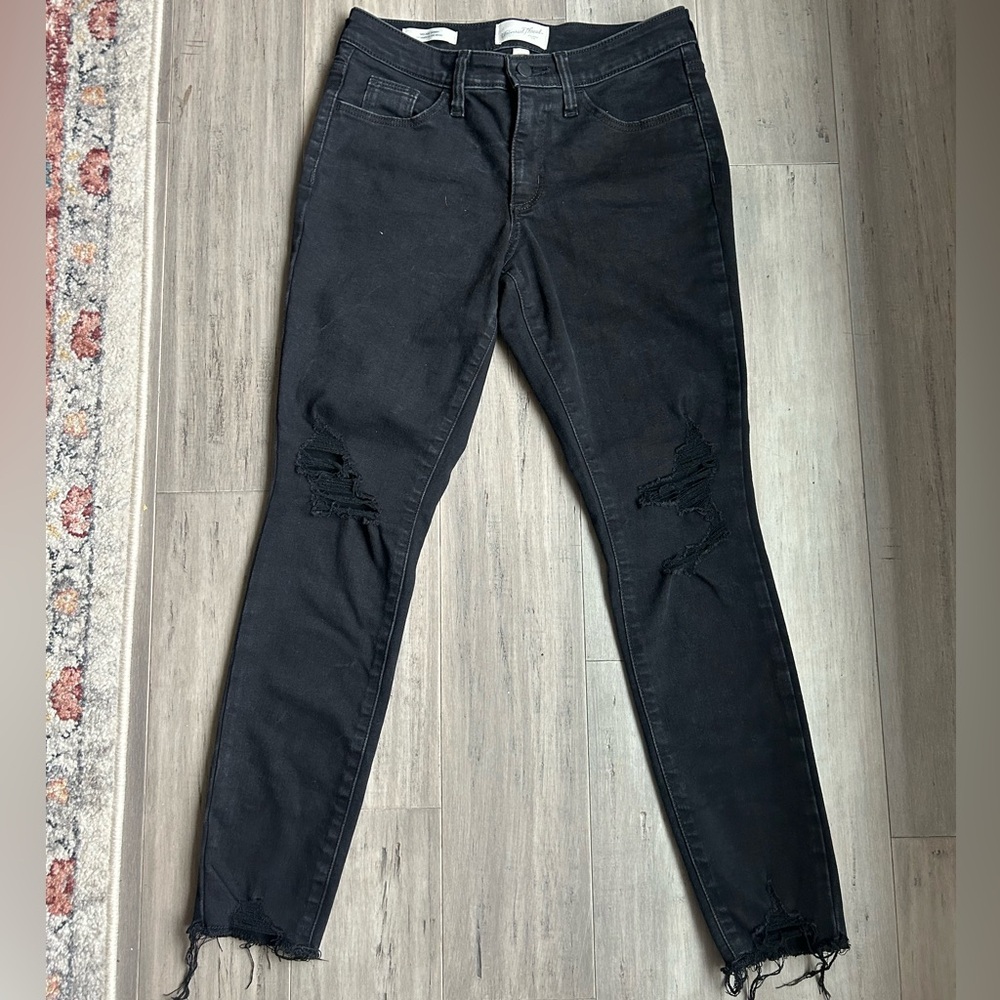 Universal Thread Women's Black Skinny Jeans